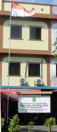 Kantor Dinsosnaker Kota Tanjungpinang di Bintan Center, batu 9.