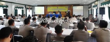 sosialisasi peningkatan kemampuan Frontline Officers Awareness Training (FLOAT) di Aula Kantor Satlantas Polresta Tanjungpinang, Kamis , 10 Oktober 20`3.