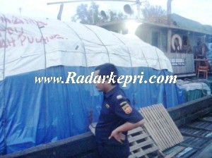 Kapal KLM Maju Bersama 2 yang disegel BC Batam.