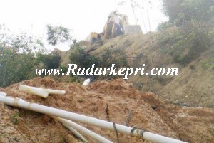Aktifitas tambang pasir darat ilegal di Tanjung Piayu Laut, kampung Jawa, kecamatan Sei Beduk, Batam.