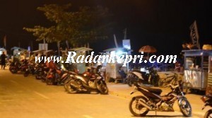 Pedagang minuman ringan di Tepi Laut yang akan digusur pada pertengahan Februari 2013 ini.