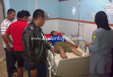 Tersangka Af, pembunuh Novita Sari di RSUD Dabosingkep mendapat perawatan medis karena mencoba bunuh diri.