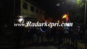 Ular Sanca sepanjang lebih dari 6 meter yang ditangkap warga ketika hendak menelan bayi,