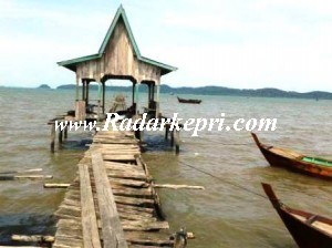 Beginilan kondidi pelantar pelabuhan masyarakat Desa Linau di Kecamatan Lingga Utara, Kabupaten Lingga.