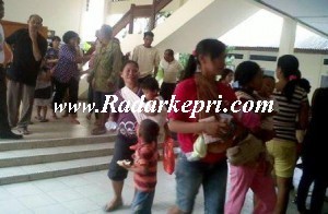 Warga Dompak pulang usai pembacaan putusan ditunda