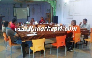Rapat Dinsos dan Dewan Pengupahan guna menentukan KHL di Lingga.