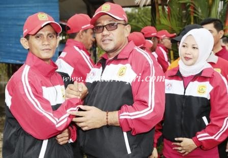 Walikota Tanjungpinang H Lis Darmansyah SH bersama tim POPDA Tanjungpinang.