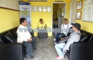 Lurah Dompak A Yani dan Seklur Heri Susanto serta Abdul Hamid Rt 02 (2)