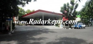 Mobil POMAL Tanjungpinang yang mengecek langsung SPBU Batu Hitam.