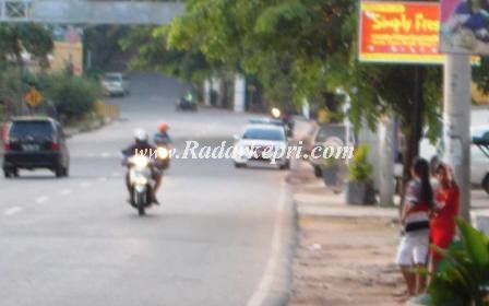 Pembalap liar sedang di kejar Satlanta Polresta Tanjungpinang.