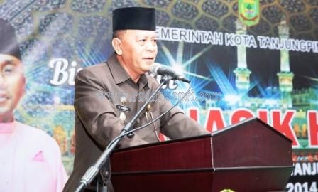 Wakil Walikota Tanjungpinang, H Syahrul S Pd ketika membuka bimbingan manasik haji bagi 199 JCH Tanjungpinang.