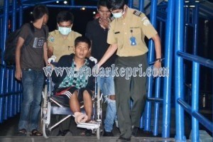 Dikman, TKI asal Brebes, Jabar yang terpaksa dilarikan ke RSUD Tanjungpinang.