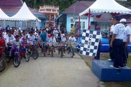 Fun Bike sampena meriahkan HUT TNI ke 69 di buka Danlanal Terempa