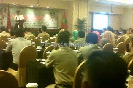 Walikota Tanjungpinang, H Lis Darmansyah SH ketika membuka kegiatan Pelatihan Peningkatan Kemampuan Teknis Aparat Perencana