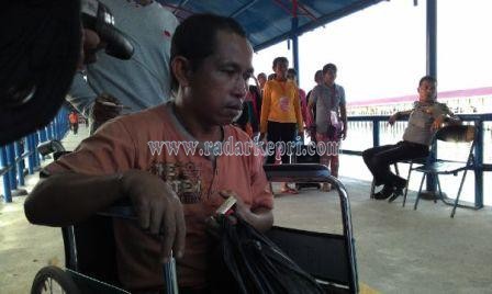 Inilah Olin, yang buta dan lumpuh akibat disiksa dalam sel tahanan polisi Malaysia