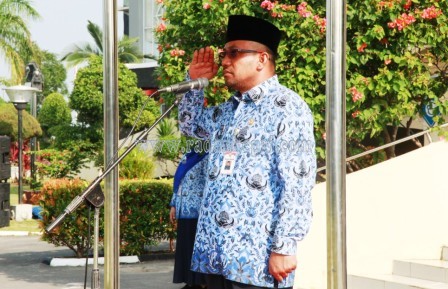 Walikota Tanjungpinang, H Lis Darmansyah SH ketika menjadi inpektur upacara dalam rangka memperingati hari Kesaktian Pancasila.