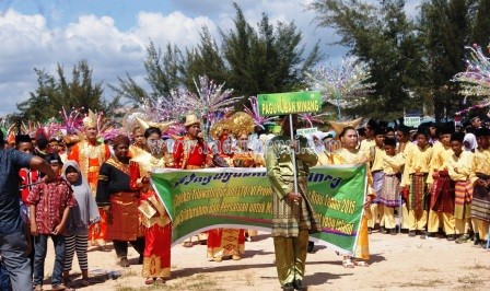 Inilah rombongan Peguyuban Minang Perantau Natuna yang ikut STQ ke VI tingkat provinsi.