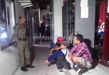 Pengamen yang terjaring razia Satpol PP Pemko Tanjungpinang. Kamis, 11 Juni 2015.