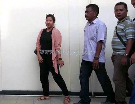 Lolyta saat ditangkap Satreskrim Polres Tanjungpinang usai persidangan Ani Lai, Selasa (20/10) lalu.