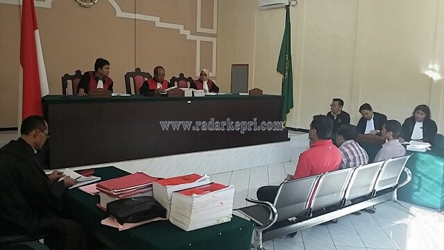 Terdakwa Foan Tjoan alias Pendek saat disidangkan di PN Tanjungpinang, Rabu (23/12).