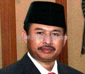  Ketua DPRD kota Batam Nurianto, alias Cak Nur