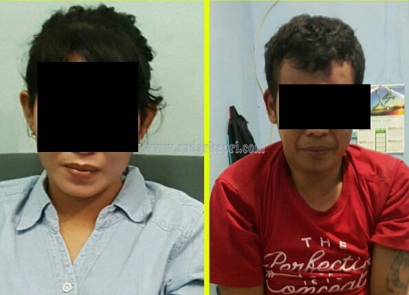 Pasangan pemakai narkoba yang ditangkap di Jl Pramuka, Selasa (31/05).