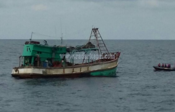 Inilah kapal nelayan asing yang ditangkap Polda Kepri di perairan Anambas.