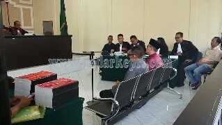 Mantan Bupati Natuna, Drs H Ilyas Sabli saat memberikan keterangan di Pengadilan Tipikor pada PN Tanjungpinang, Jumat (05/08).