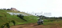 Inilah helikopter TNI AU yang mendarat di halaman kantor Bupati Natuna.