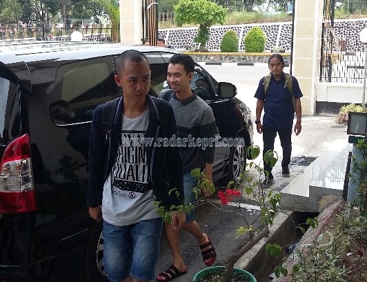 Tersangka Ed alias Edo R yang ditangkap BNN Pusat bersama puluhan kilogram narkoba jenis sabu dan ekstasi di Tanjungpinang.