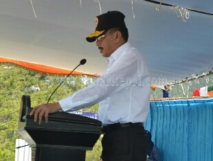 Drs H Hamid Rizal, Bupati Natuna.