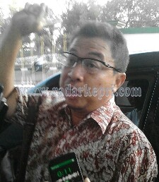 Suparno, ketua DPRD Kota Tanjungpinang usai diperiksa jaksa.